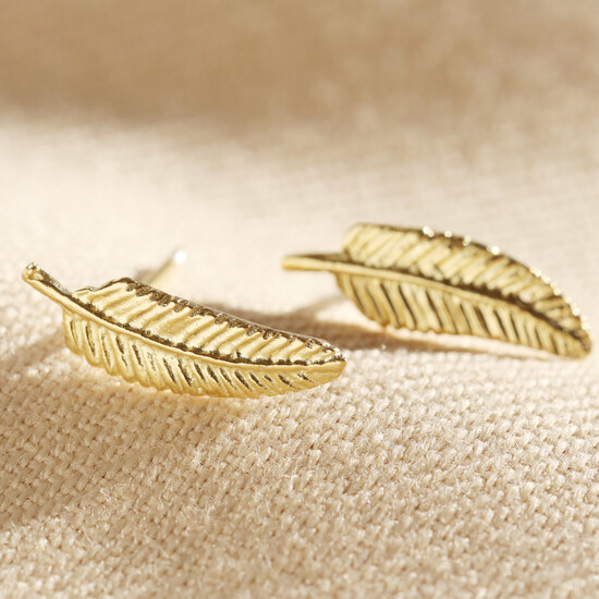 delicate-gold-feather-stud-earrings-0v8a0084-550×550